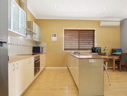 36 Church St, Rutherglen VIC 3685, Australia