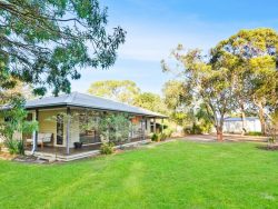 6982 Dartmoor-Hamilton Rd, Hamilton VIC 3300, Australia