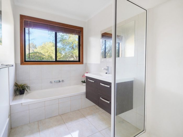 6982 Dartmoor-Hamilton Rd, Hamilton VIC 3300, Australia
