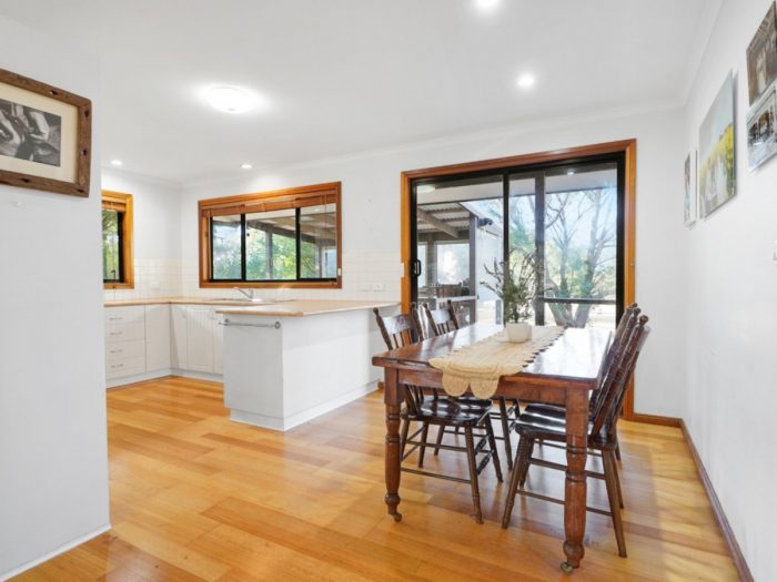 6982 Dartmoor-Hamilton Rd, Hamilton VIC 3300, Australia