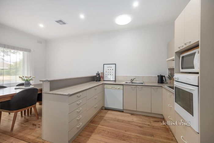 Unit 1/1 Donald St, Mount Waverley VIC 3149, Australia