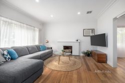 Unit 1/1 Donald St, Mount Waverley VIC 3149, Australia