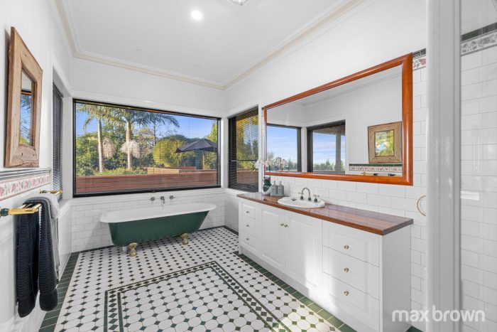 11 Taruna Rise, Montrose VIC 3765, Australia