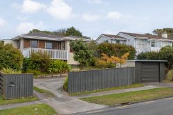 114 Gloaming Hill, Titahi Bay, Porirua, Wellington, 5022, New Zealand