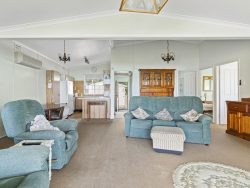 47 Grand Parade, Bonnells Bay NSW 2264, Australia