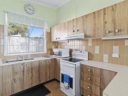 47 Grand Parade, Bonnells Bay NSW 2264, Australia