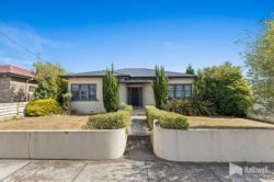 93 Gunn St, Devonport TAS 7310, Australia