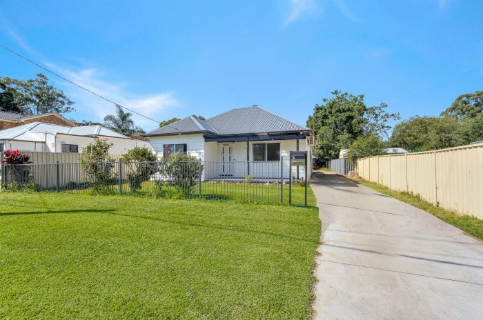 1 Howarth St, Wyong NSW 2259, Australia