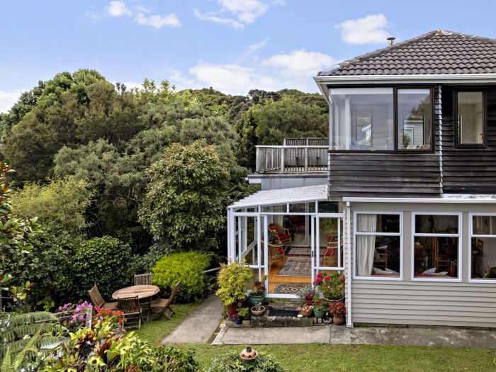 88 Howard Road, Point Howard, Eastbourne, Lower Hutt, Wellington, 5013, New Zealand