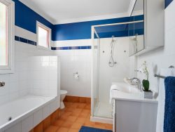 60 Killarney St, Hannans WA 6430, Australia
