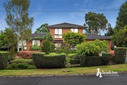 51 Kingswood Dr, Chirnside Park VIC 3116, Australia
