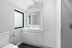 18A Treasure Grove, Hataitai, Wellington, 6021, New Zealand