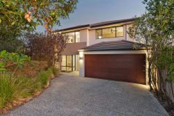 61A Henning Cres, Manning WA 6152, Australia