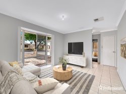 5 McIntosh St, Queens Park WA 6107, Australia