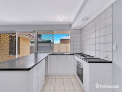 5 McIntosh St, Queens Park WA 6107, Australia