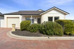 25 Nalara Ave, Loxton SA 5333, Australia