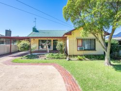 41 Newlyn St, Shepparton VIC 3630, Australia