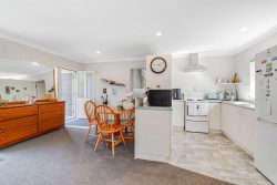 3/2 Doment Crescent, Orewa, Rodney, Auckland, 0931, New Zealand