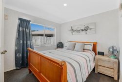3/2 Doment Crescent, Orewa, Rodney, Auckland, 0931, New Zealand
