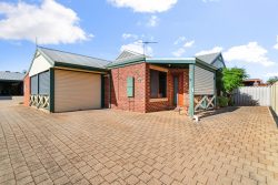 Unit 9/106 Broadway, Bassendean WA 6054, Australia
