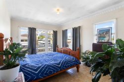 405 Oxley Ave, Redcliffe QLD 4020, Australia