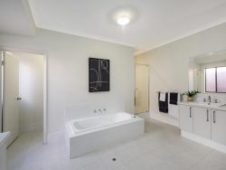 8 Cristonia Tce, Byford WA 6122, Australia