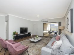 8 Cristonia Tce, Byford WA 6122, Australia
