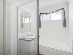6 Noongah St, Nollamara WA 6061, Australia