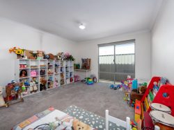 11 Corbridge Ave, Wellard WA 6170, Australia