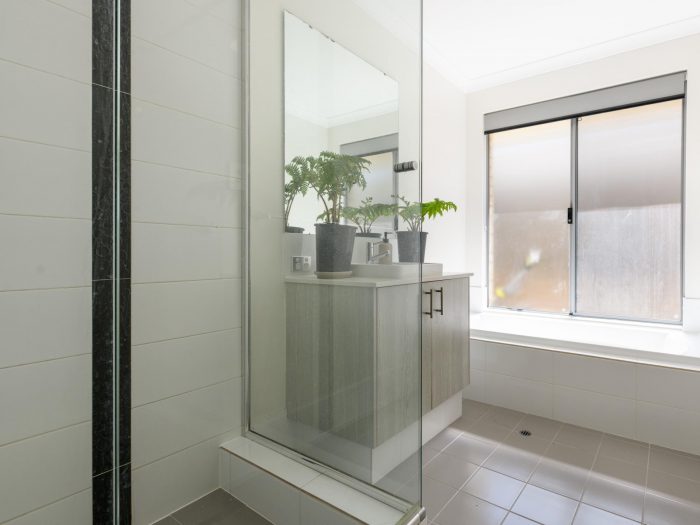 11 Corbridge Ave, Wellard WA 6170, Australia