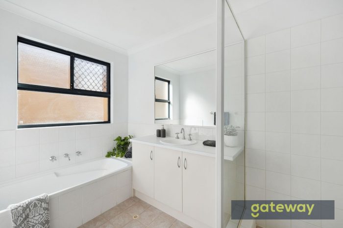 B/9B Veronica Street, Riverton WA 6148, Australia