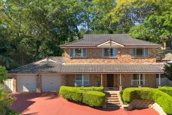 6 Hannah Cl, Figtree NSW 2525, Australia