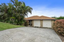 87 Ash Dr, Banora Point NSW 2486, Australia
