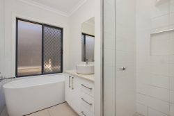 23 Rosella Dr, Bahrs Scrub QLD 4207, Australia