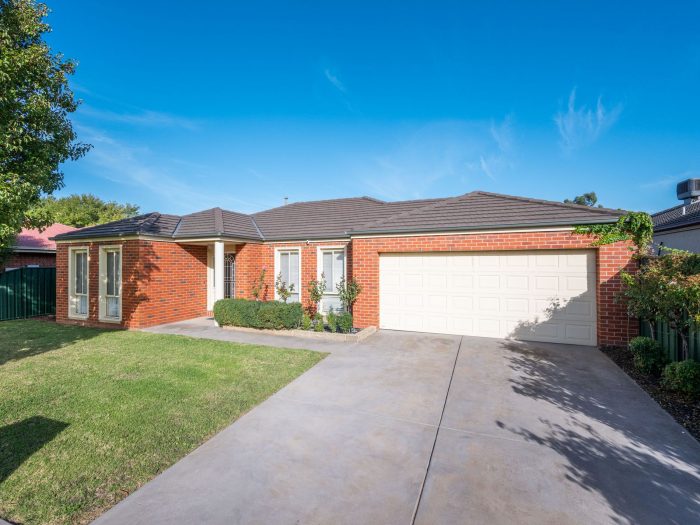 2 Sheoak Ct, Shepparton VIC 3630, Australia