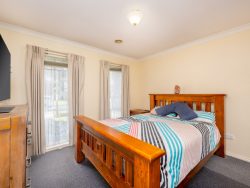 2 Sheoak Ct, Shepparton VIC 3630, Australia
