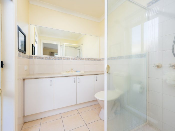 2 Sheoak Ct, Shepparton VIC 3630, Australia