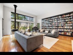25 Simons Dr, Roleystone WA 6111, Australia