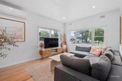 Unit 1/81 Cave Hill Rd, Lilydale VIC 3140, Australia