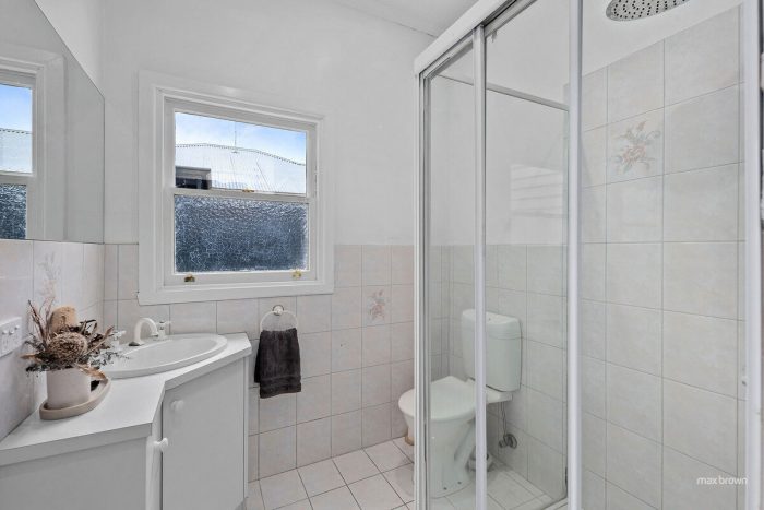 Unit 1/81 Cave Hill Rd, Lilydale VIC 3140, Australia