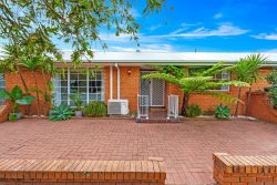 Unit 9/1 Suncrest Parade, Gorokan NSW 2263, Australia