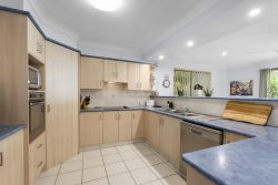 13 Donegal Ct, Banora Point NSW 2486, Australia