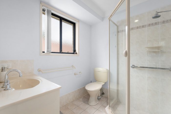 13 Donegal Ct, Banora Point NSW 2486, Australia