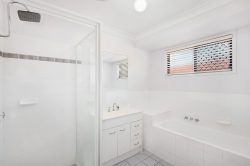 27 Windamere Court,Heritage Park QLD 4118, Australia