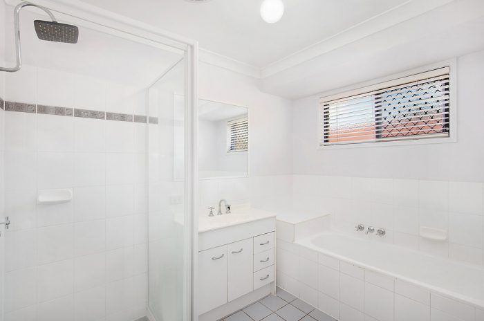 27 Windamere Court,Heritage Park QLD 4118, Australia