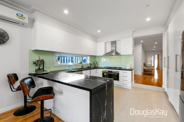 86A Devonshire Rd, Sunshine VIC 3020, Australia