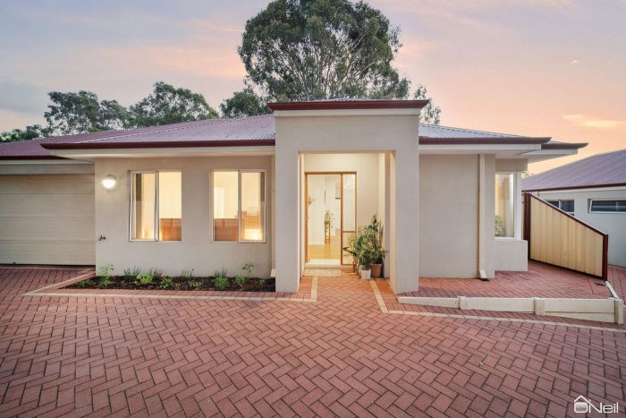 17A Valentine Rd, Kelmscott WA 6111, Australia