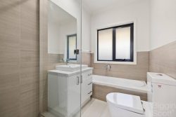 Unit 3/7 Moona Ct, Chadstone VIC 3148, Australia