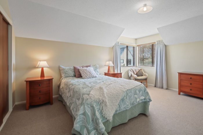 2/4 Gatonby Place, Avonhead, Christchurch City, Canterbury, 8042, New Zealand