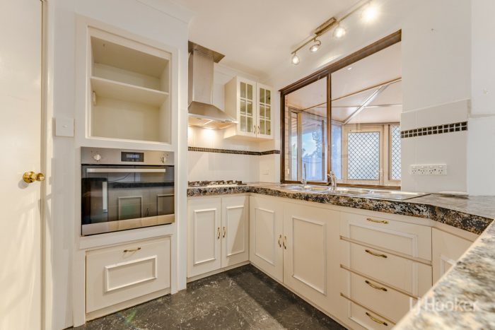 17B Dior Pl, Greenfields WA 6210, Australia